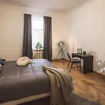 Appartamento Large 6-bedroom For Groups - Gertrudes Street *