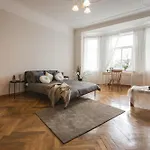 Appartamento Large 6-bedroom For Groups - Gertrudes Street *
