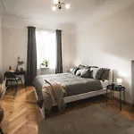 Appartamento Large 6-bedroom For Groups - Gertrudes Street *