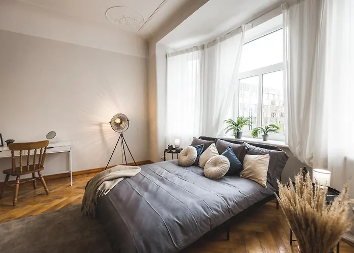 Apartment Large 6-Bedroom Apartment For Groups - Gertrudes Street *