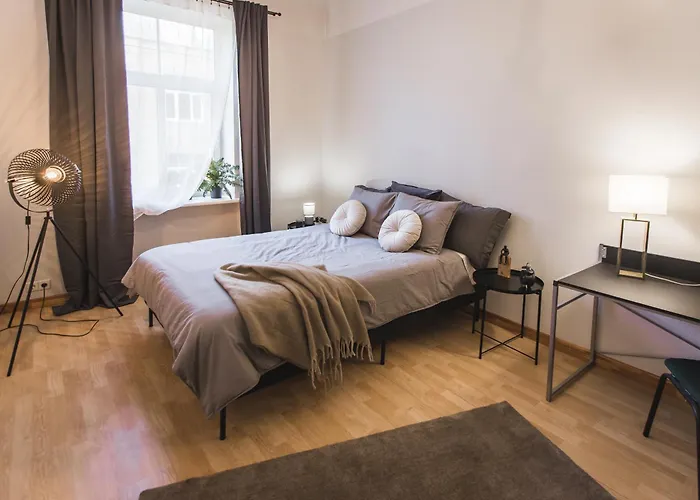 公寓 Families & Large Groups - 6 Bedrooms - 12 Guests - Location *