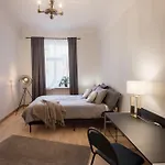 Large 6-bedroom For Groups - Gertrudes Street アパート リガ