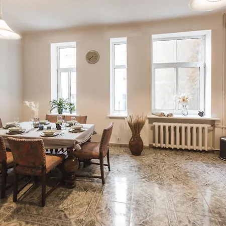 Large 6-bedroom For Groups - Gertrudes Street Ρίγα