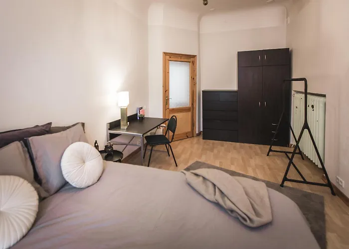 아파트 Large 6-Bedroom Apartment For Groups - Gertrudes Street *